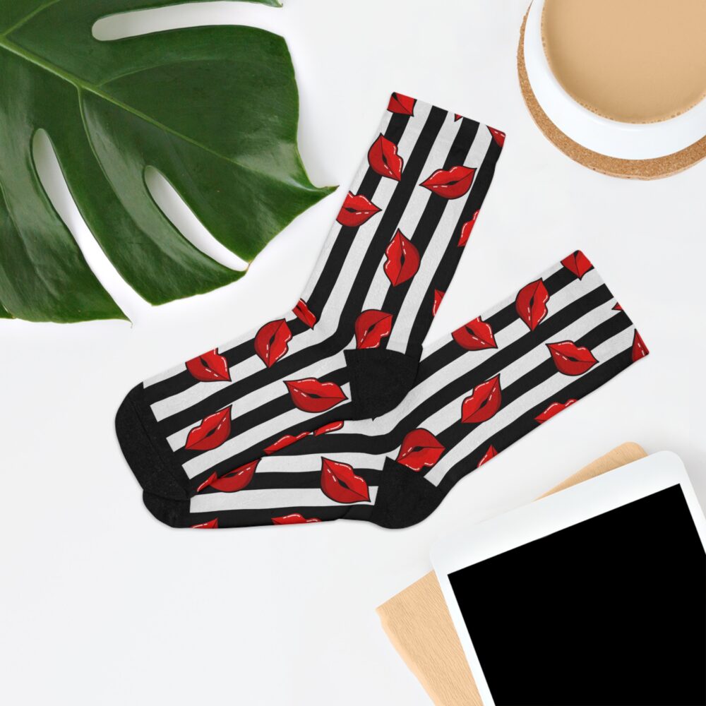 Kiss Red Lips on Black & White Socks | Picasmustees 12987072493664196441_2048.jpeg - Picasmustees